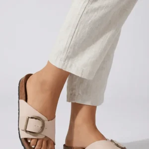 Sandale mule femme à boucle décorative