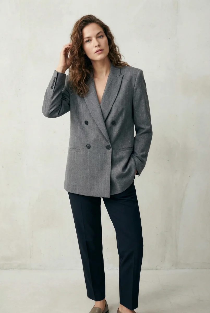 Blazer Femme Chic Gris À Rayures Fines – Image 4