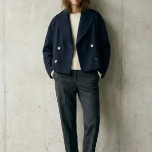 Manteau court bleu marine col revers