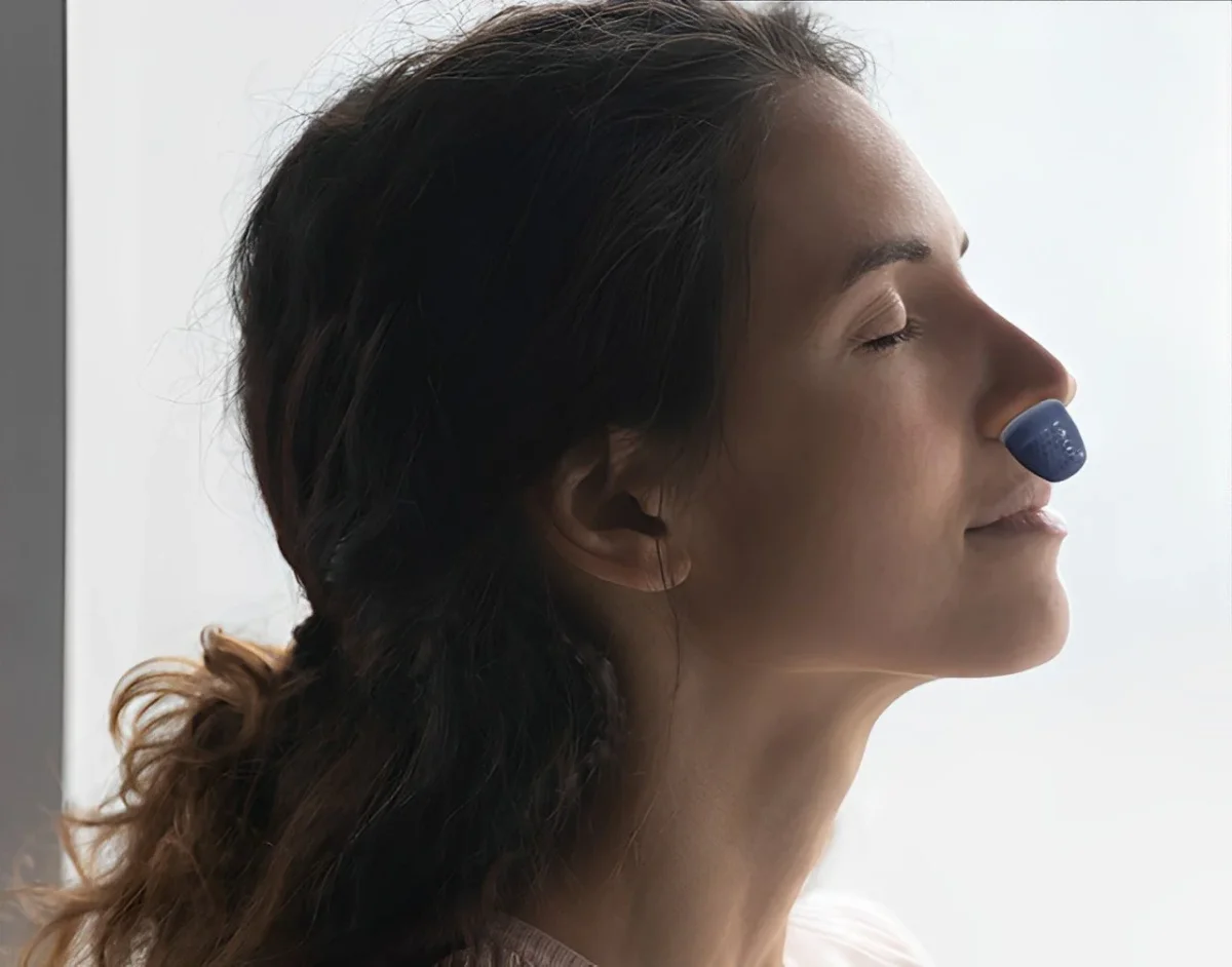 Micro appareil CPAP pour l'apnée du sommeil - Appareil portable anti-ronflement sans masque, vert clair et silencieux – Image 3