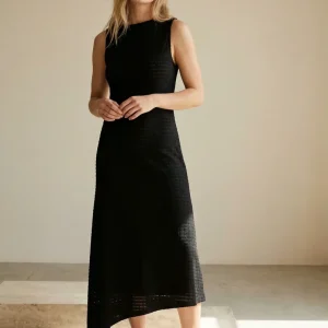 Robe en maille noire asymétrique