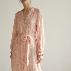 Robe longue fluide imprimée avec ceinture rose
