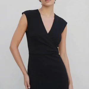 Robe midi noire chic détail doré