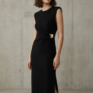 Robe midi noire élégante à applique dorée