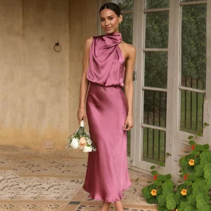 Robe en satin à une épaule pour l'automne