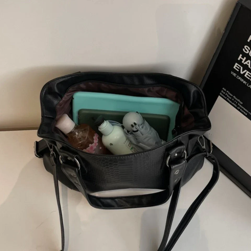 RUBI - Sac à Main de Cours de Luxe en Cuir Écaillé – Image 9