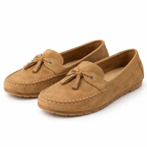 Mocassins femme style classique à pampilles avec couture apparente et semelle crantée