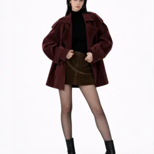 Veste Femme Style Trench Court Coupe Ample avec Col Tailleur et Épaulettes Boutonnées