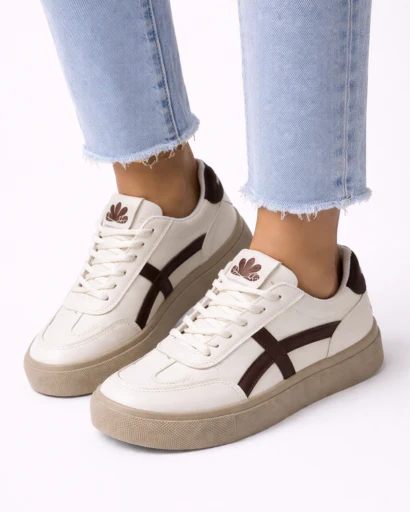 Baskets basses femme à lacets avec semelle épaisse et empiècements latéraux contrastants – Image 5