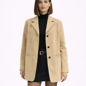 Veste femme longue à boutons et coupe droite élégante