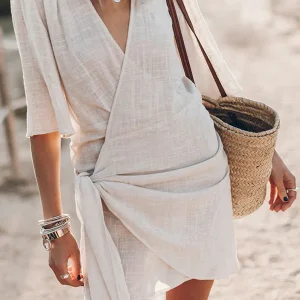 Robe portefeuille courte pour femme avec ourlet asymétrique