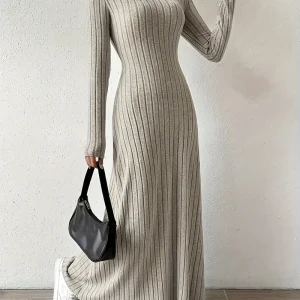 Confortable robe pull à manches longues à côtes