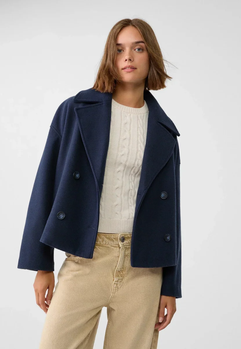 Manteau court pour femme avec double rangée de boutons et design intemporel – Image 6
