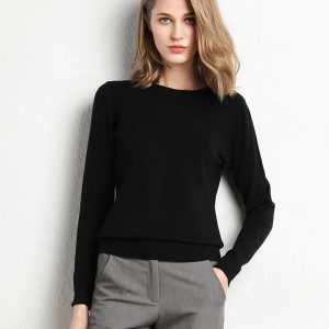 Pull en cachemire avec encolure classique pour la saison automnale