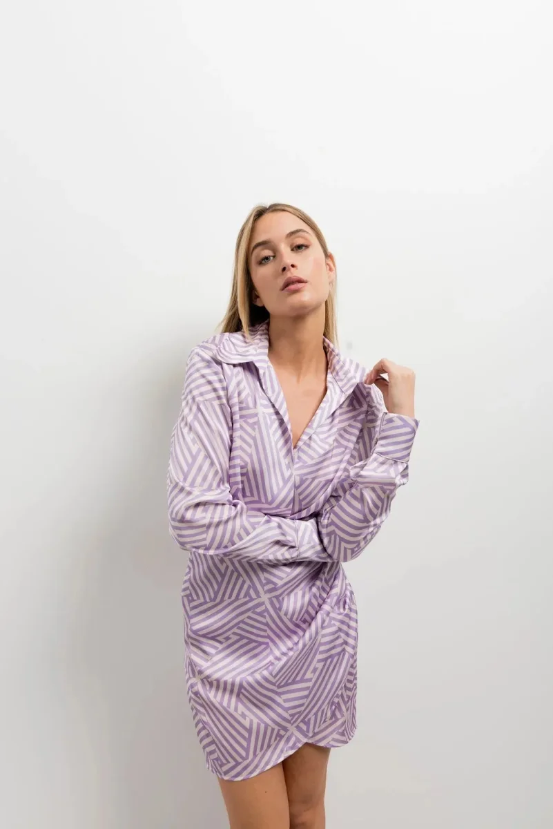 Robe Chemise Femme Courte Imprimée Violet à Rayures Graphiques, Chic et Tendance