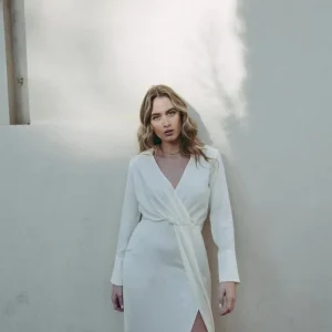 Robe Portefeuille Midi Satin Écru - Élégante, Confortable Avec Manches Longues