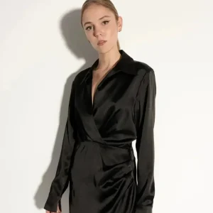 Robe Chemise Satin Noir Courte – Élégante Et Chic Avec Effet Portefeuille Croisé