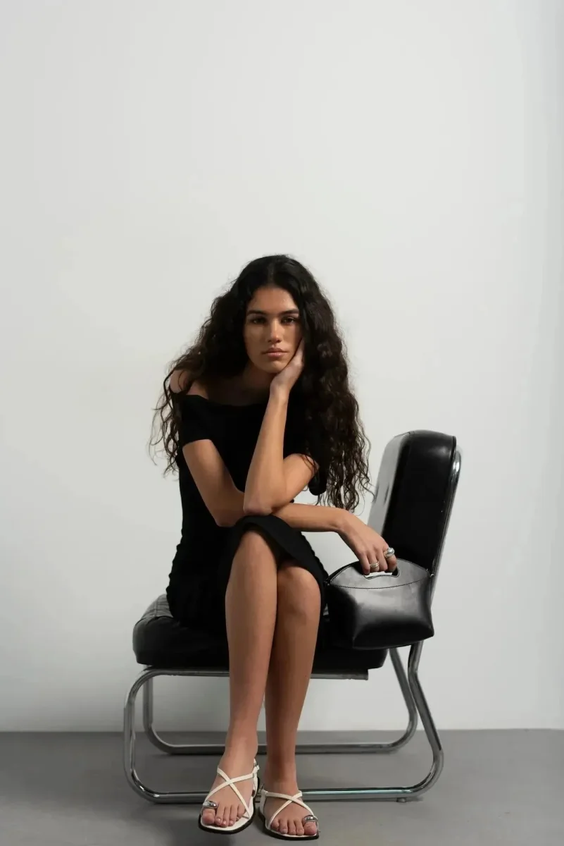 Robe Asymétrique Mi Longue Noire – Image 8