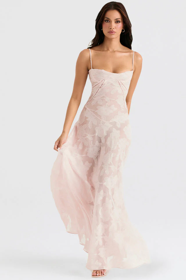 Robe longue Kira pour femme – Élégante robe en dentelle noire ornée de fleurs et à la coupe flatteuse – Image 4