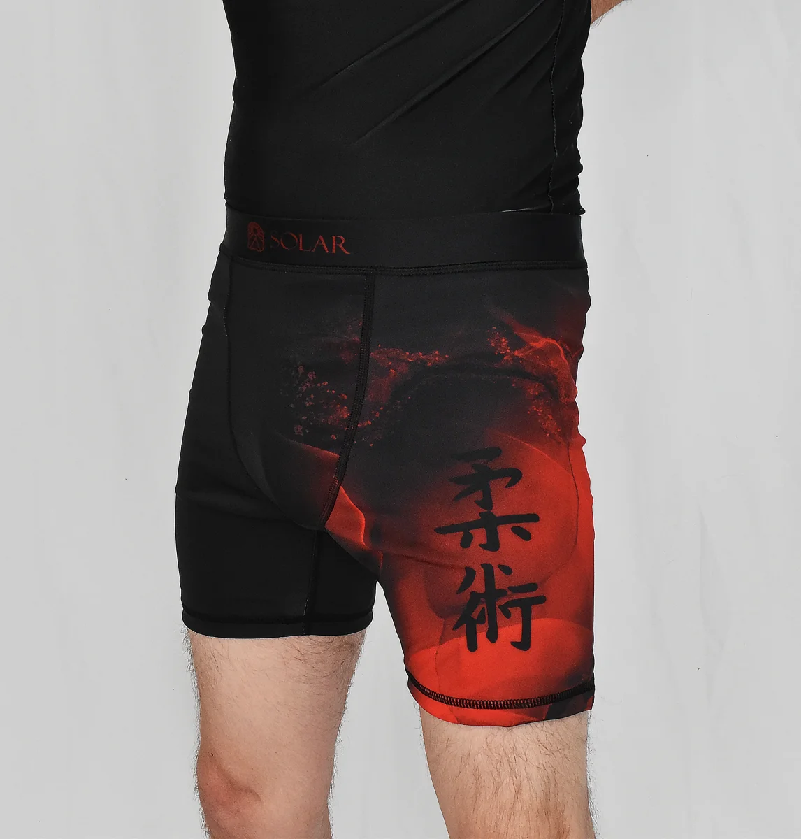 Shorts de Compression - Noir et rouge – Image 5