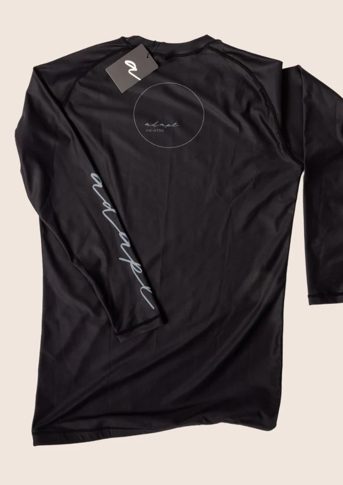 Men’s Long-Sleeved Classic Rashguard - Black – Image 4