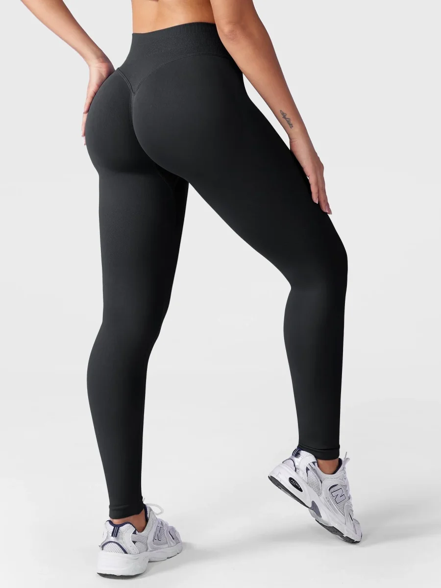 Leggings sculptants sans coutures – Coupe haute intensité et tissu évacuant l'humidité – Image 4