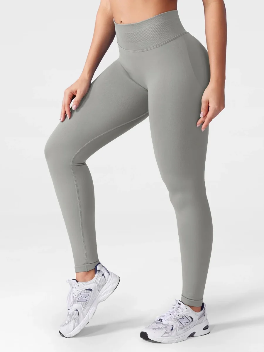 Leggings sculptants sans coutures – Coupe haute intensité et tissu évacuant l'humidité – Image 9